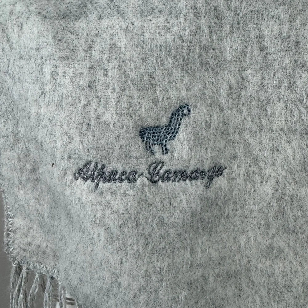 Alpaca Camargo Fringe Neck Peruvian Scarf Shawl Gray Cozy Warm Soft Made in Peru
